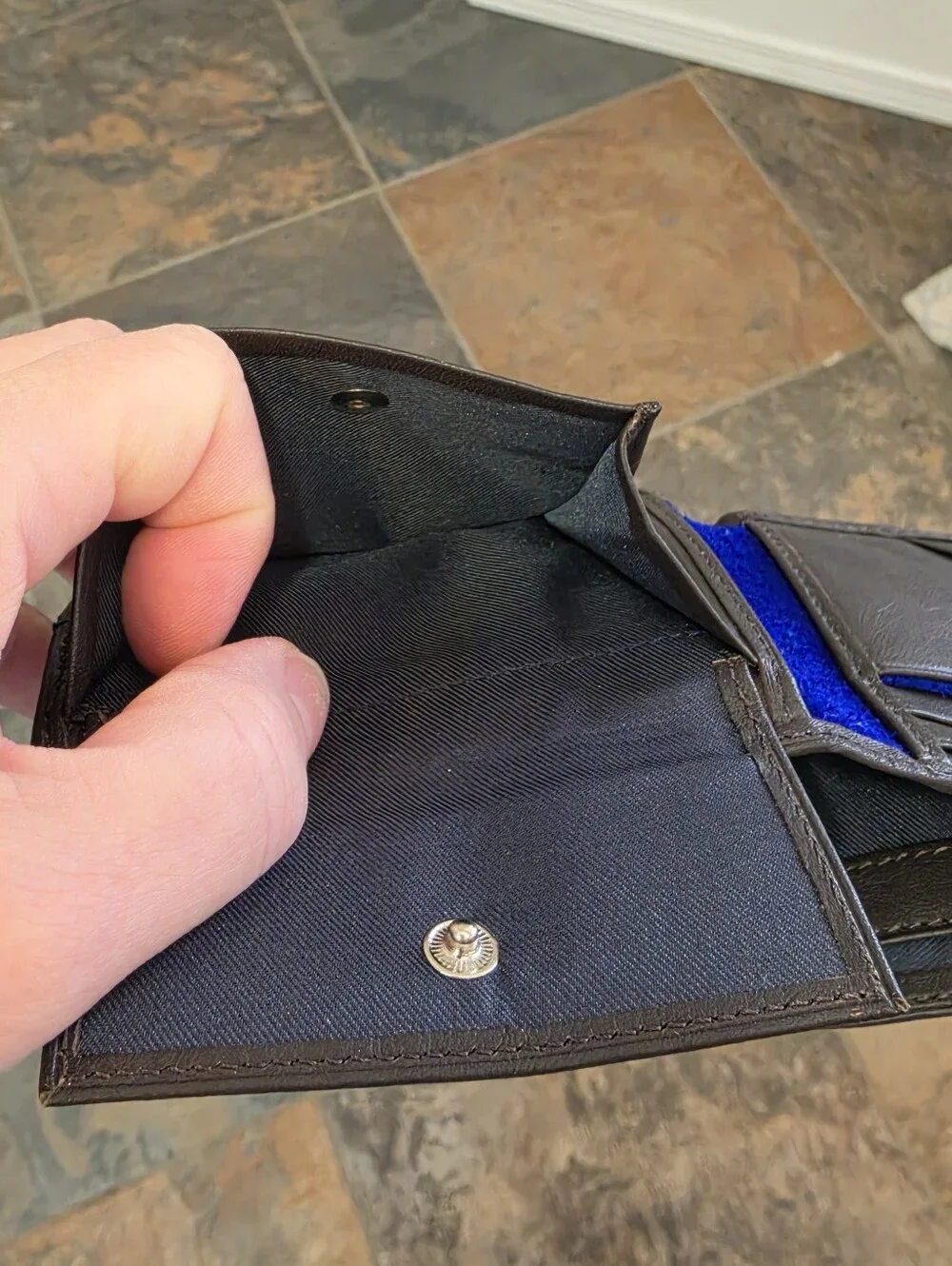 Krizia Milano Men's Leather Horizontal Bifold Coin Wallet - FULL INCLUSION